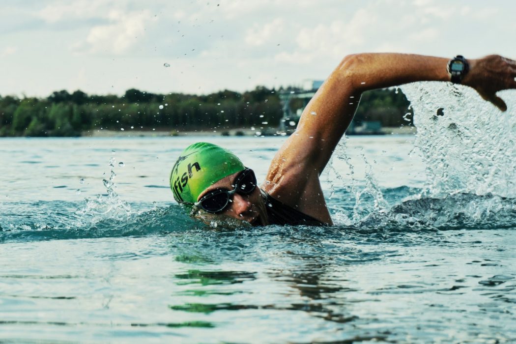 Come scegliere gli occhialini da nuoto? La guida degli esperti