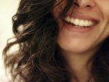 Sorriso: benefici e vantaggi per fisico e psiche