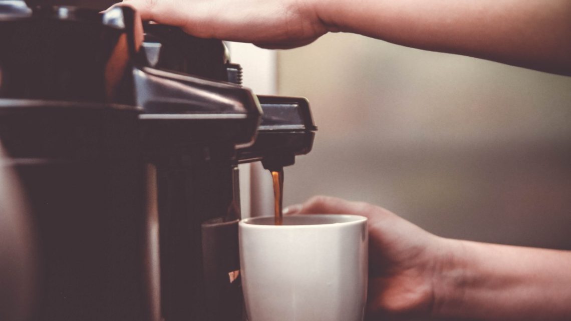 Macchina del caffè: ecco perchè è una valida alternativa alla moka Macchina del caffè: ecco perchè è una valida alternativa alla moka