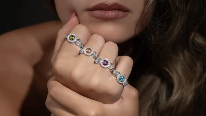 Comprare gioielli artigianali nei shop online: tutto quello che devi sapere