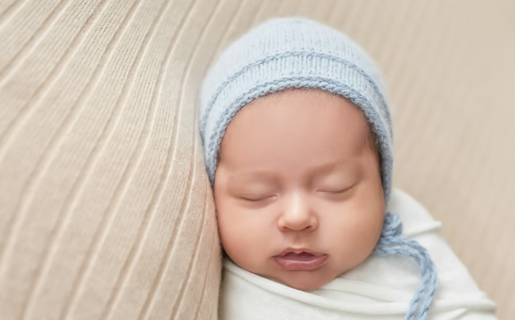 Prevenzione della testa piatta nel neonato: consigli pratici sin dai primi giorni