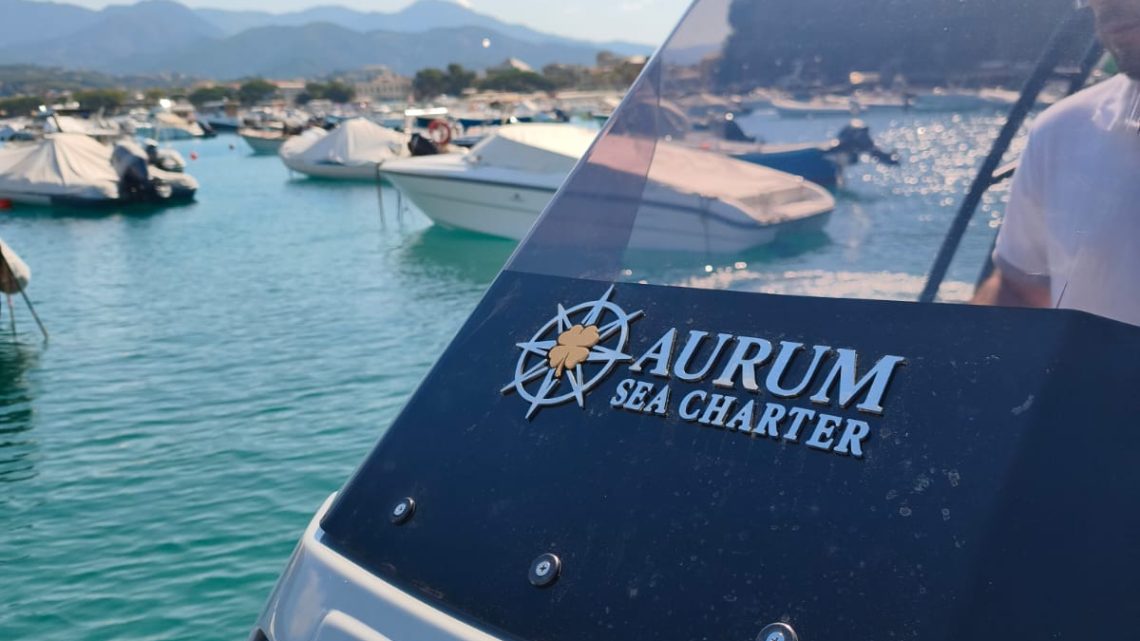Sestri Levante in barca partendo dal Tigullio: soste e organizzazione dell’uscita